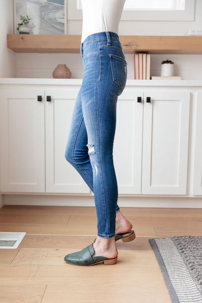 Judy Blue Mid-Rise Skinny Jeggings with Distressing